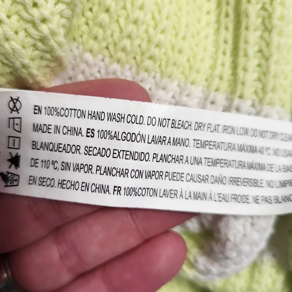 Forever‎ 21 oversized color block sweater size small - Picture 16 of 16